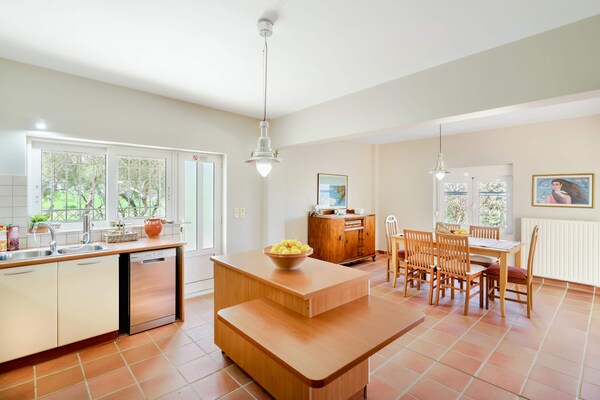 Foto van Charming spacious house, 5min from Rethymno! - Vakantiehuis in Tria Monastiria - Kitchen