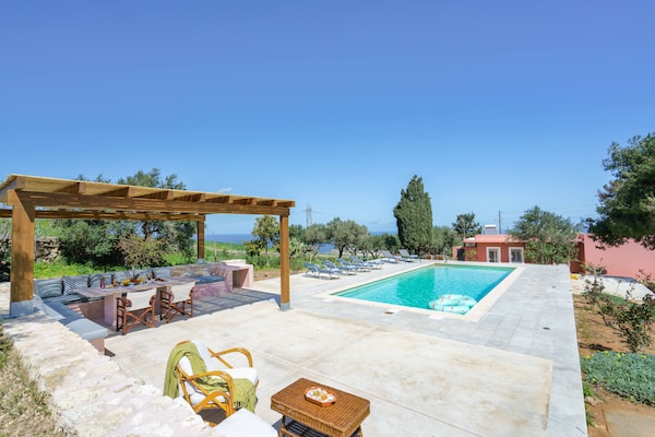 Foto van Charming spacious house, 5min from Rethymno! - Vakantiehuis in Tria Monastiria - PoolOfHouse