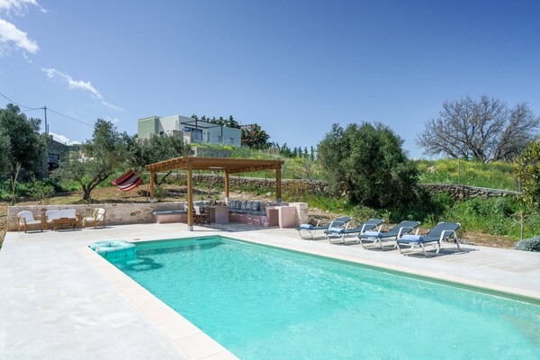 Foto van Charming spacious house, 5min from Rethymno! - Vakantiehuis in Tria Monastiria - PoolOfHouse