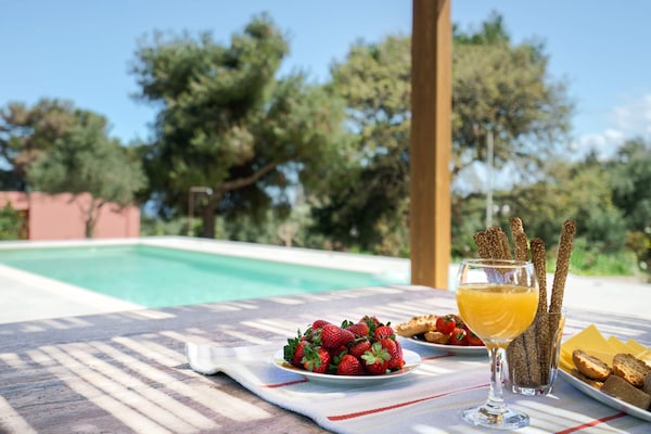 Foto van Charming spacious house, 5min from Rethymno! - Vakantiehuis in Tria Monastiria - PoolOfHouse