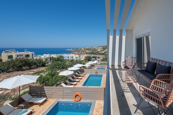 Foto van Villa met 4 slaapkamers in Gerani - Vakantiehuis in Gerani - TerraceBalcony