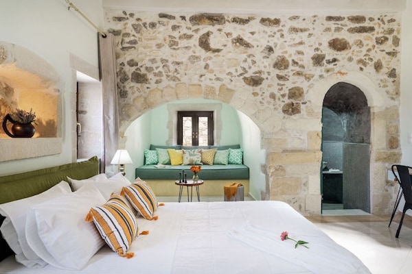 Foto van Armeni Mountain Oasis met 3 slaapkamers - Vakantiehuis in Armeni - BedRoom