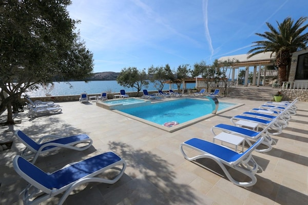 Foto van Charmant appartement aan zee voor 4 personen - Vakantiehuis in Stara Novalja - PoolOfHouse