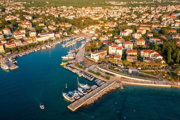 Foto van Appartement in Kroatië met zeezichtterras - Vakantiehuis in Malinska - AreaSummer20KM