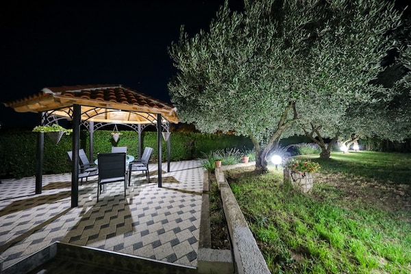 Foto van Vakantiehuis in Policnik met privézwembad - Vakantiehuis in Policnik - GardenSummer