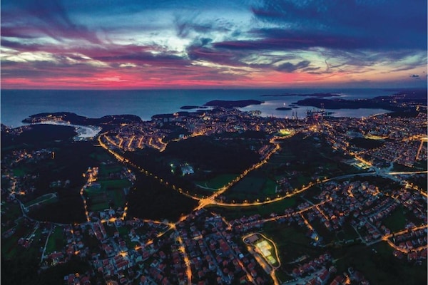 Foto van Vakantiehuis in Policnik met privézwembad - Vakantiehuis in Policnik - AreaSummer20KM