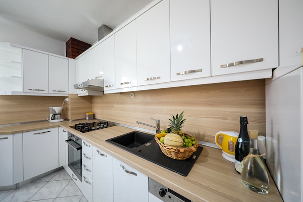 Foto van Vakantiehuis in Policnik met privézwembad - Vakantiehuis in Policnik - Kitchen