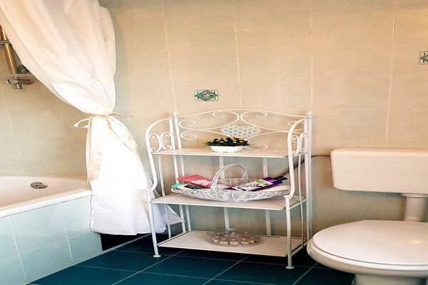 Foto van Apartment Little Star - Two Bedroom Apartment with Terrace - BathRoom