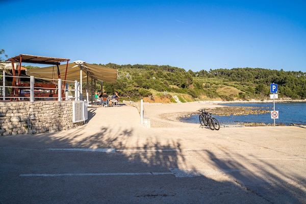 Foto van Apartments Nikolina (LU) - Studio with Sea View (3 Adults) - Ambiance