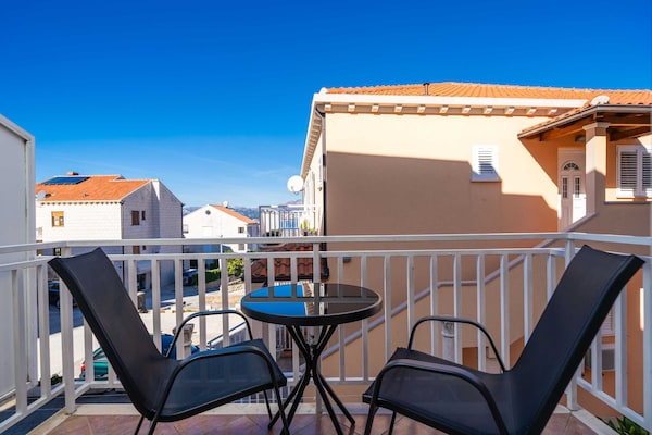 Foto van Apartments Senjo - Studio Apartment with Balcony with Sea View (Apartman 4) - terrace