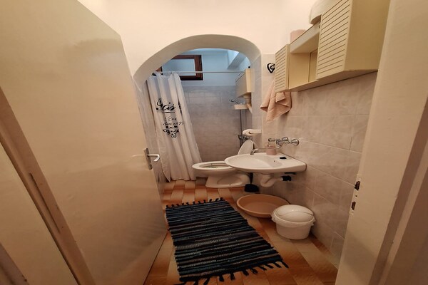 Foto van Apartments Dalmatin Žuljana - Studio Apartment 1 - Vakantiehuis in Zuljana - Outdoor