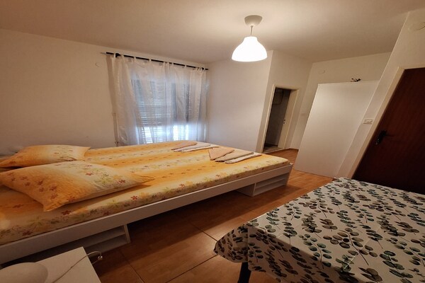 Foto van Apartments Dalmatin Žuljana - Studio Apartment 1 - Vakantiehuis in Zuljana - Outdoor