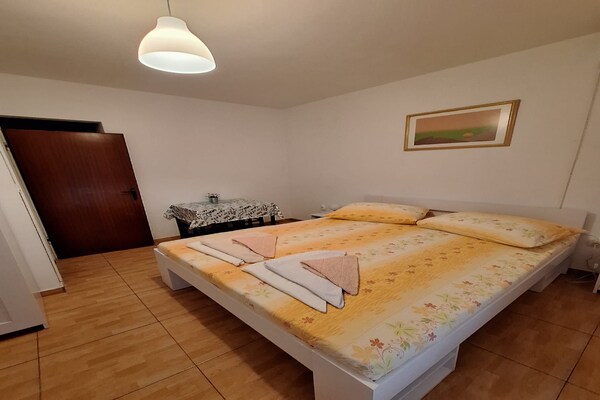 Foto van Apartments Dalmatin Žuljana - Studio Apartment 1 - Vakantiehuis in Zuljana - Outdoor