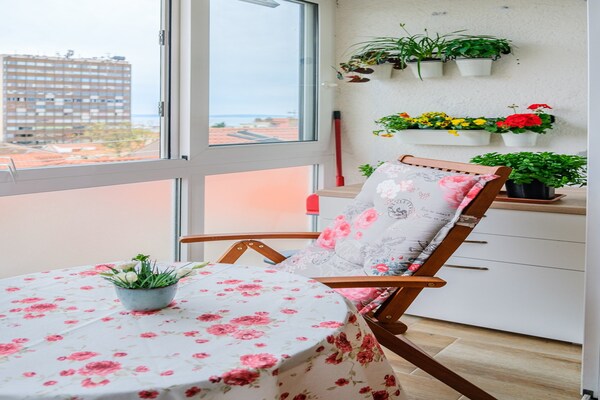 Foto van Apartment City Walk (ST) - Comfort One Bedroom Apartment with Balcony and City View (A2) - TerraceBalcony