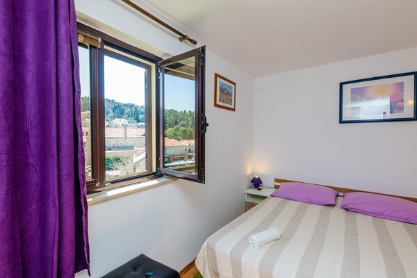 Foto van Apartments & Rooms Mihajica- Two Bedroom Apartment with Balcony and Sea View - BedRoom