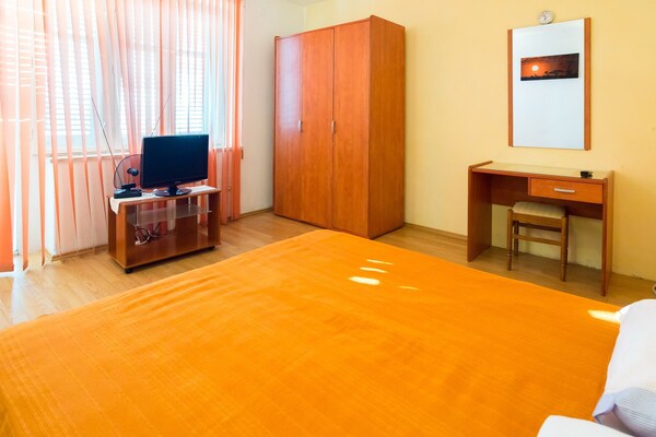 Foto van Apartments Sany- Two Bedroom Apartment with Balcony and Sea View - BedRoom