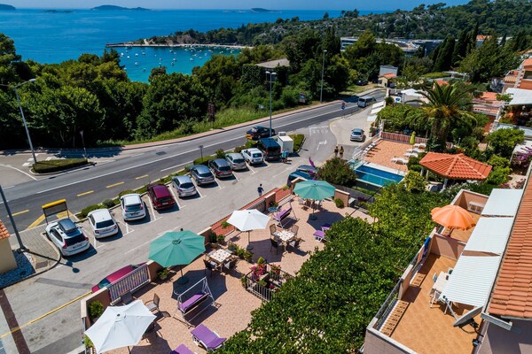 Foto van Apartments Bibijana- Premium Studio Apartment with Patio and Sea View (APARTMAN 3) - View