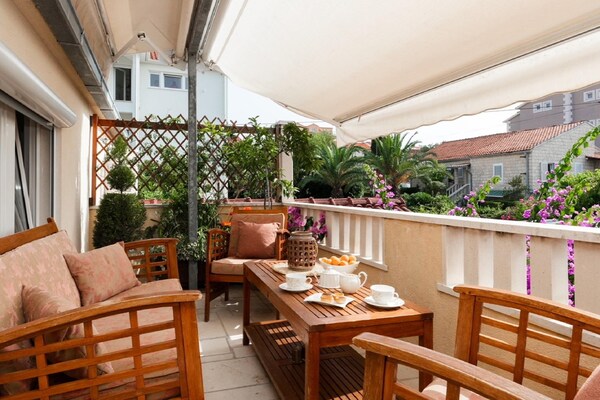 Foto van Apartments Roda - One Bedroom Apartment with Terrace (Mira) - (ST) - TerraceBalcony