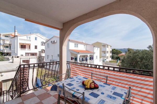 Foto van Apartments Fidelis - One Bedroom Apartment with Terrace and Garden View(1) - terrace