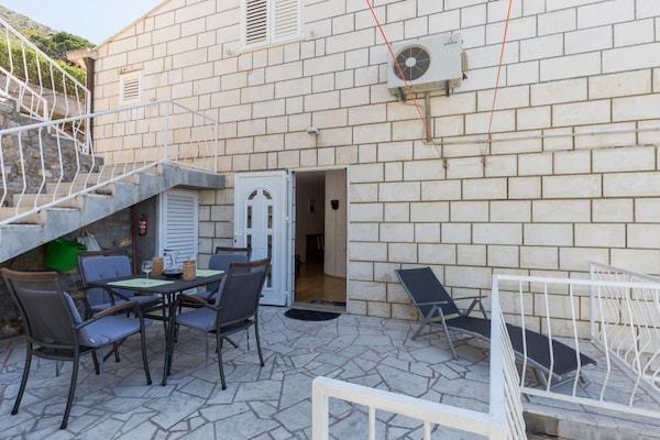 Foto van Apartment Milić - Two Bedroom Apartment with Terrace and Sea View (Sinjska 15) - Indoor