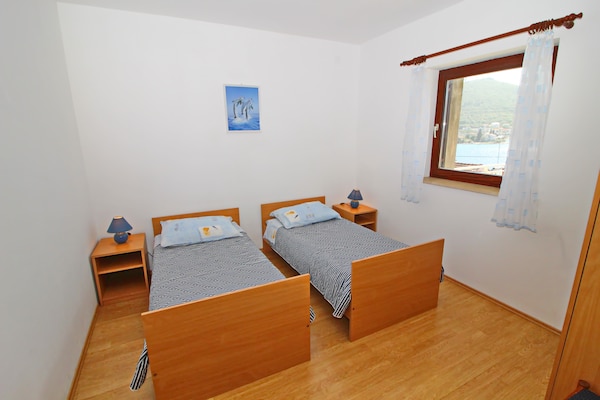 Foto van Apartment Classic Korčula - Two Bedroom Apartment with Terrace and Sea View - BedRoom