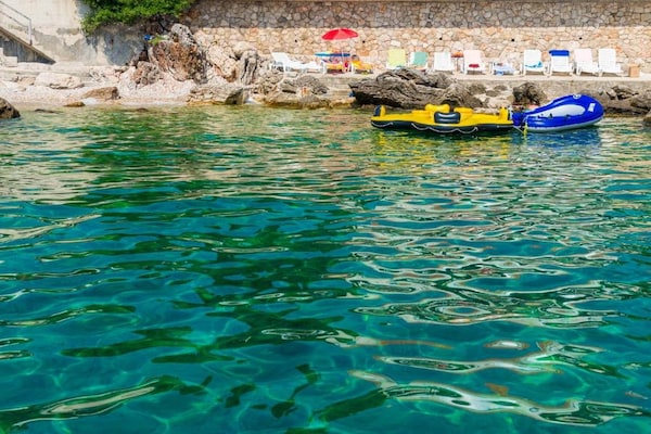 Foto van Apartments Rašica Molunat - Studio 16 - Vakantiehuis in Molunat - View