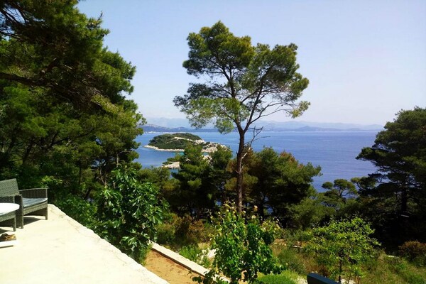 Foto van Apartments Matuško Mljet - Two-Bedroom Apartment with Terrace and Sea View - View
