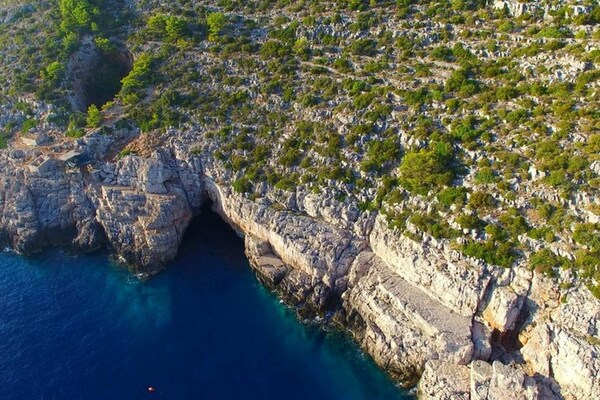 Foto van Apartments Matuško Mljet - Two-Bedroom Apartment with Terrace and Sea View - View