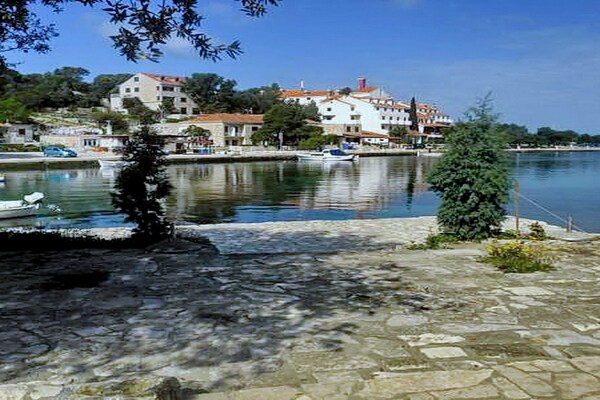 Foto van Guest House Kiko - Quadruple Room - Vakantiehuis in Pomena - View