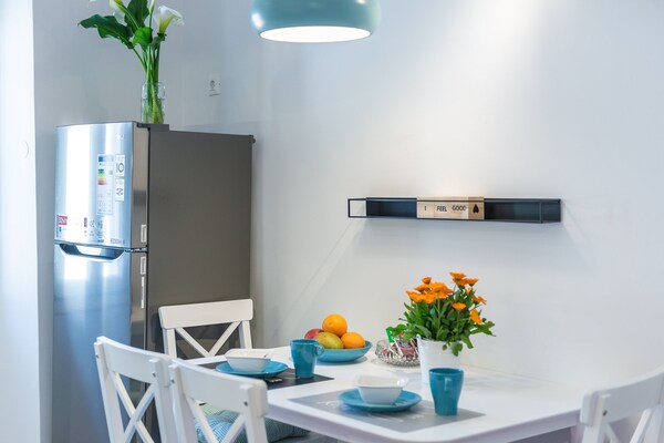 Foto van Apartment Simović - Two Bedroom Apartment with City View - DiningRoom