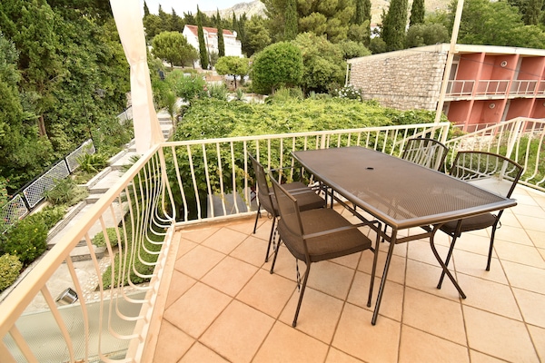 Foto van 2 slaapkamer appartement met tuin - Vakantiehuis in Mlini - terrace