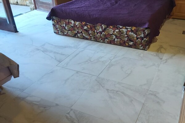 Foto van Big Terrace Apartment - Studio with Terrace and City View - First floor - BedRoom