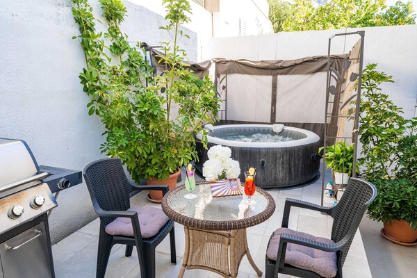 Foto van 2 kamer appartement met bubbelbad - Vakantiehuis in Mlini - terrace