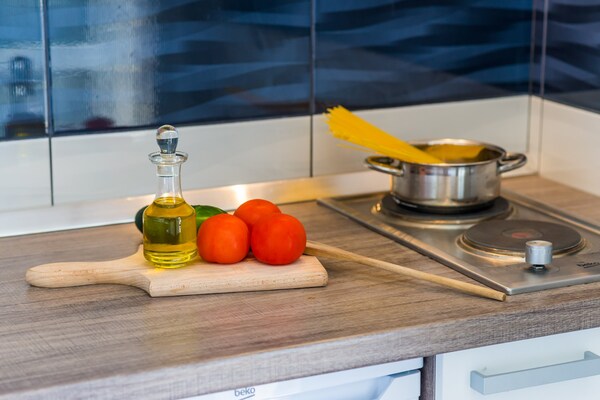 Foto van Apartments Cypress Sea Cove - Premium Studio Apartment with Balcony and Sea View (A2) - Kitchen