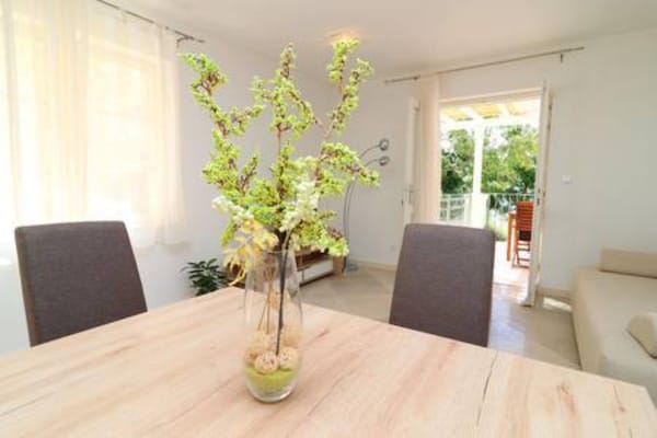 Foto van Apartments Seafront Silence - One Bedroom Apartment with Terrace and Sea View - DiningRoom