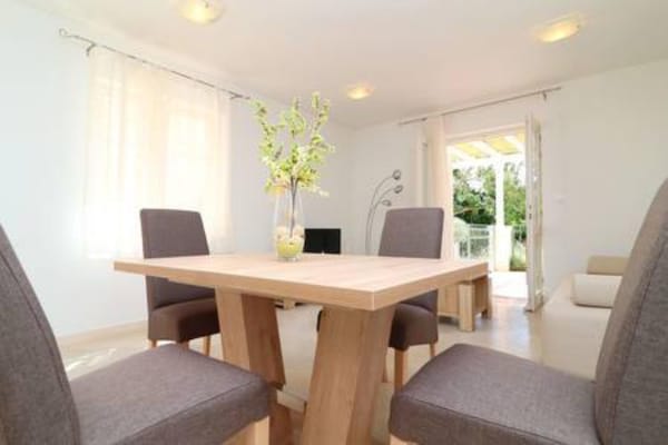 Foto van Apartments Seafront Silence - One Bedroom Apartment with Terrace and Sea View - DiningRoom