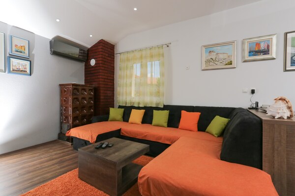 Foto van Apartment Tonka - Two Bedroom Apartment - (ST) - Vakantiehuis in Supetar - Indoor