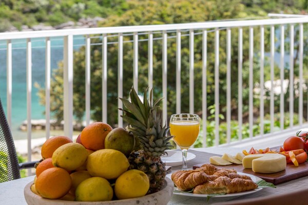 Foto van Apartment Karla - Two-Bedroom Apartment with Sea View - View