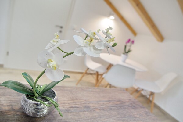 Foto van Apartments Sweet Escape - Studio Apartment with Terrace and Sea View (1) - DiningRoom