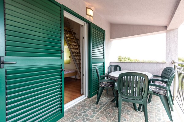 Foto van Apartments Karen - Comfort Two Bedroom Apartment with Balcony (A4) - TerraceBalcony