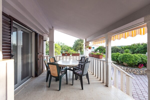 Foto van Apartments Karen - Comfort Two Bedroom Apartment with Balcony (A4) - terrace