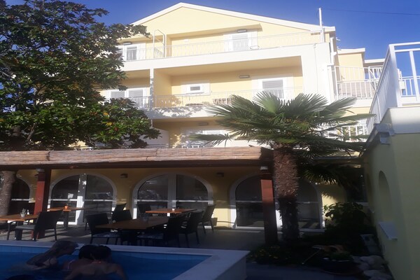 Foto van Castelletto - Superior Double Room with Balcony and Airport Transfer 8 - Outdoor