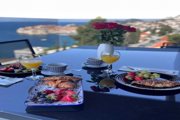 Foto van Apartments Fortes Fortuna - Superior Two bedroom Apartment with Terrace and Sea View - terrace