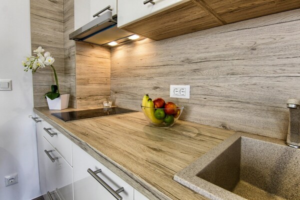 Foto van Apartments Victoria - One Bedroom Apartment with Terrace (A2) - Kitchen