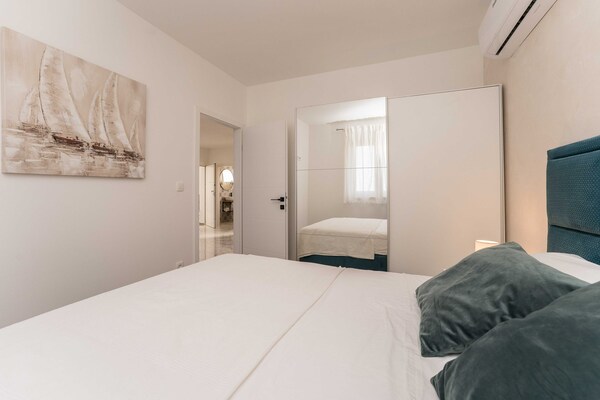 Foto van Luxury D Apartments - Two Bedroom Apartment with Terrace A1 - BedRoom