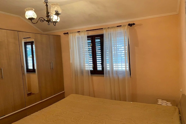 Foto van Apartments Nives - Three Bedroom Apartment with Terrace and Sea View - BedRoom