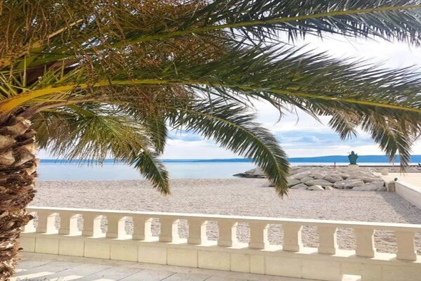 Foto van Apartments Pezo - Studio with Balcony and Sea View - Ambiance