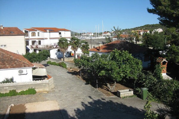 Foto van Apartments Paula - One Bedroom Apartment with Terrace 3 - Ambiance