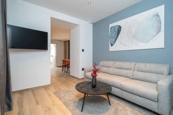 Foto van Apartments Villa Royale - Premium One Bedroom Apartment with Sea View - LivingRoom