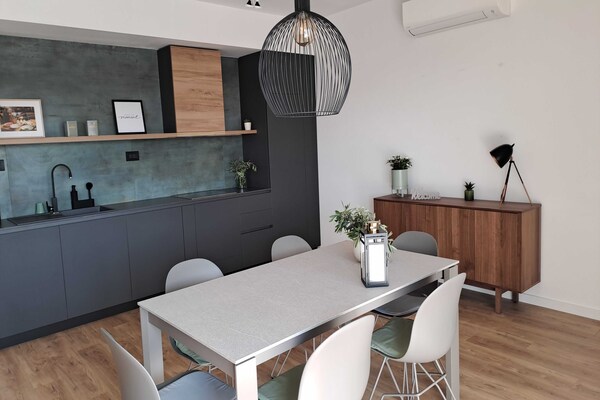Foto van Apartments aMare - Three Bedroom Apartment with Balcony and Sea View - Kitchen